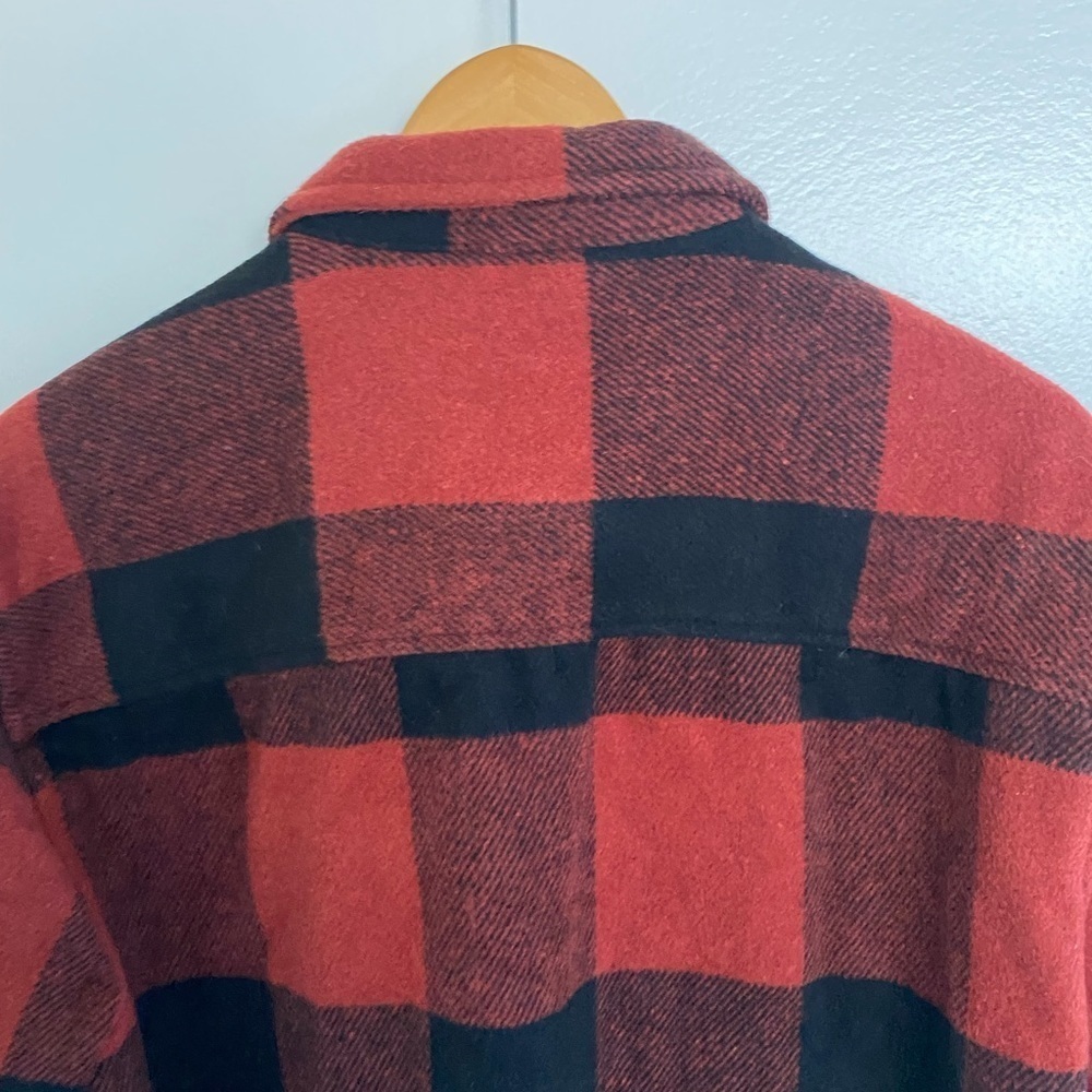 BDG Red Black Plaid Flannel Jacket Size Small - Picture 6 of 9